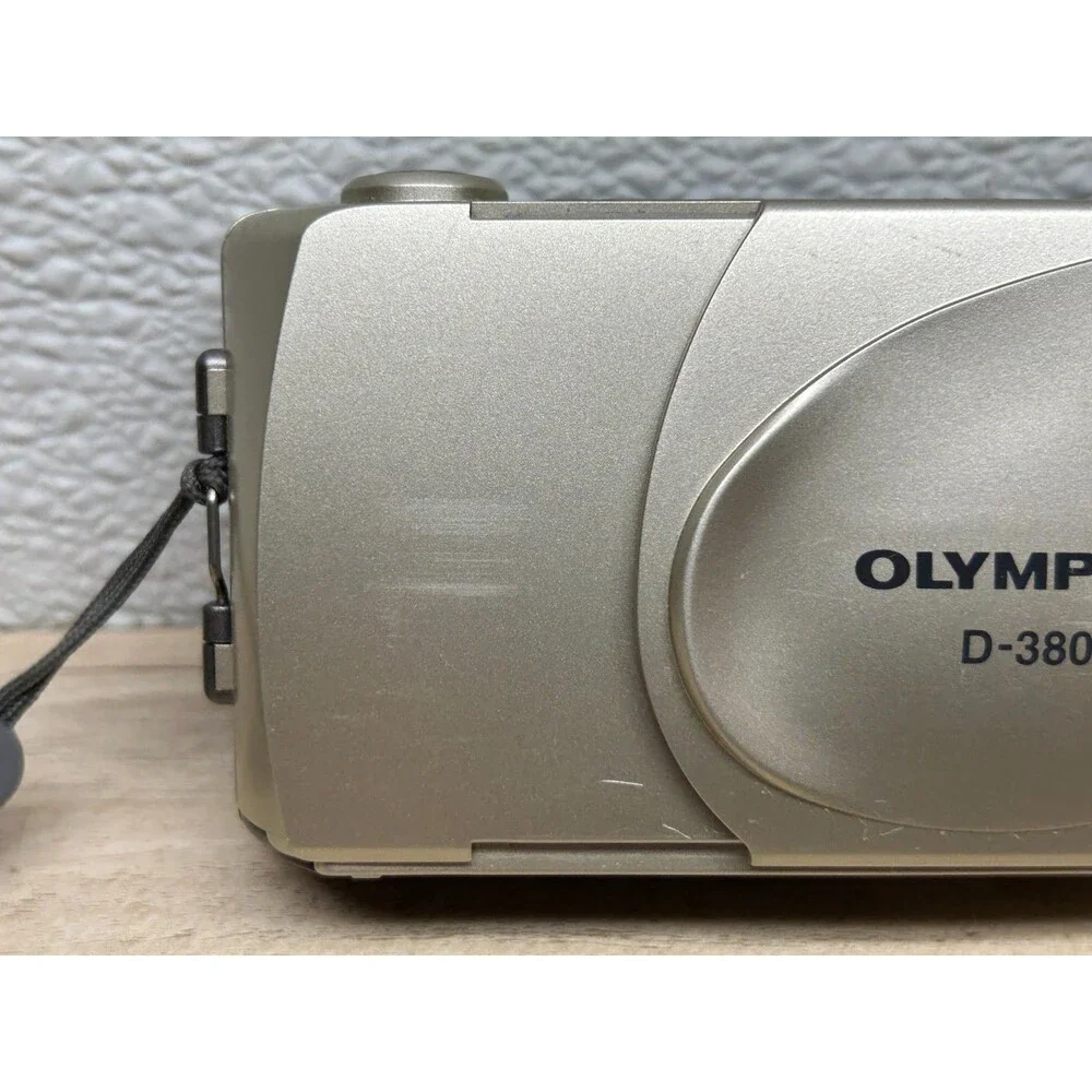 Olympus D-380 2002 Camedia Digital Camera 2.0 Megapixel